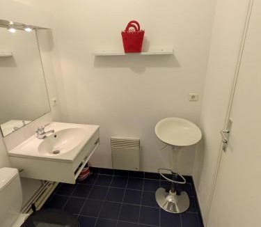 Pont-l'Eveque Apartment | Studio Jardin & Centre-Ville