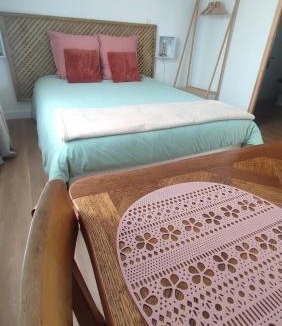 Saint-Jean-de-Daye Apartment | Studio jardin st jean de daye