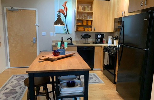 Orenco Station Apartment | Studio Jo - A Traveler's Dream