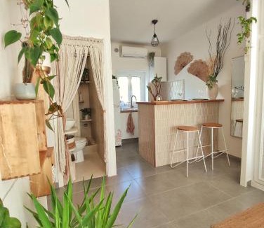 La Californie Apartment | Studio Jungle Bohème - à 3 min de la Promenade des anglais à pieds
