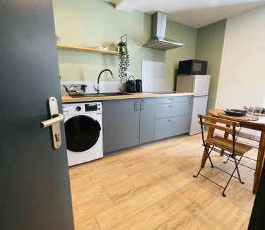 Tournon-sur-Rhone Apartment | Studio L'Émeraude