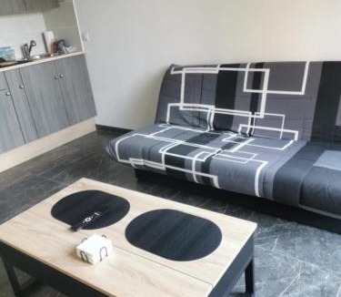 Saint-Christoly-de-Blaye Apartment | Studio La Gâche