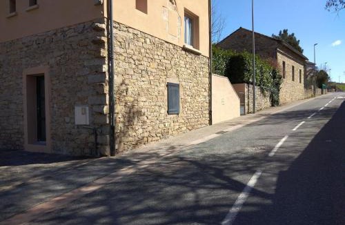 Saint-Georges-de-Luzencon Apartment | Studio Le Ménascle