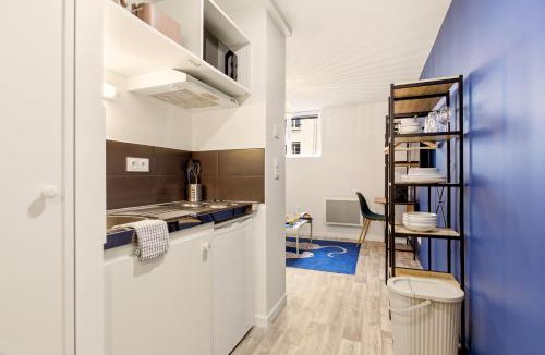 Saint-Jean Apartment | Studio L'Indigo - F1 design, hypercentre - CAEN