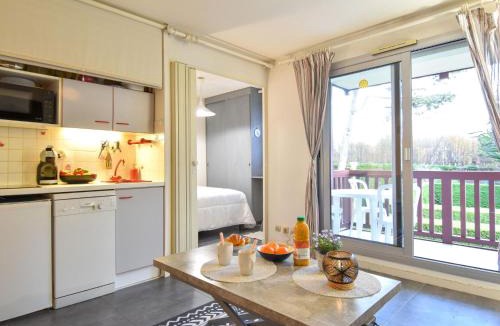 Tourgeville Apartment | Studio L'Orée de Deauville by Interhome