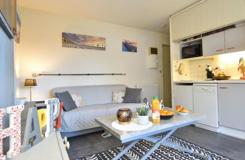 Tourgeville Apartment | Studio L'Orée de Deauville by Interhome