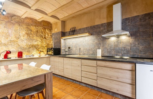 Ademuz Apartment | Studio 'La Bodega' with Wi-Fi