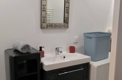 Agen Apartment | Studio La Brique Rouge - Netflix