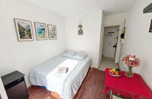 Hopital Saint-Louis Apartment | Studio La Gare