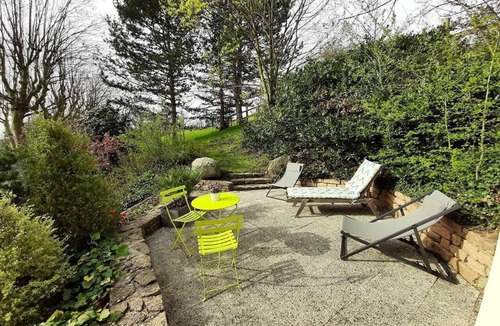 Saint-Genis-Laval Apartment | Studio La Souveraine