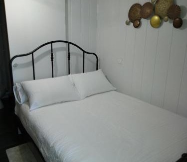 Paroisse Notre-Dame Apartment | Studio, La terrasse d'Isa