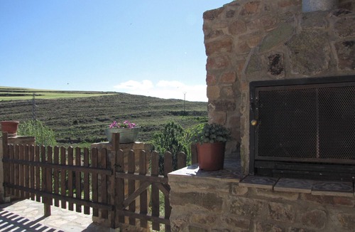Villar del Rio House | Studio 'Las Rozas' with Mountain View, Shared Terrace and Shared Garden