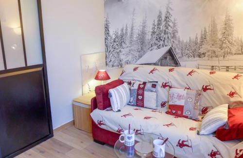 Chamonix-Mont-Blanc Apartment | Studio Le Bois du Bouchet-6 by Interhome