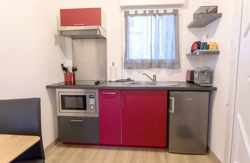 Pontchateau Apartment | Studio Le Brivet City Center ☆ Parking ☆ Terrace