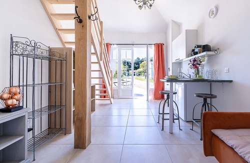 Le Fenouiller Apartment | Studio 'Le De Château Trompette' with Wi-Fi