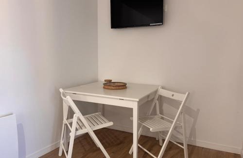 Chateau-Larcher Apartment | Studio Le Moulin Château-Larcher Arrivée autonome