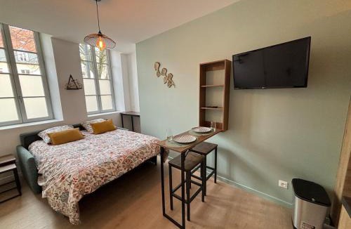Moulins Apartment | Studio Le Moulinois