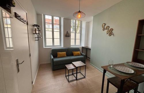 Moulins Apartment | Studio Le Moulinois