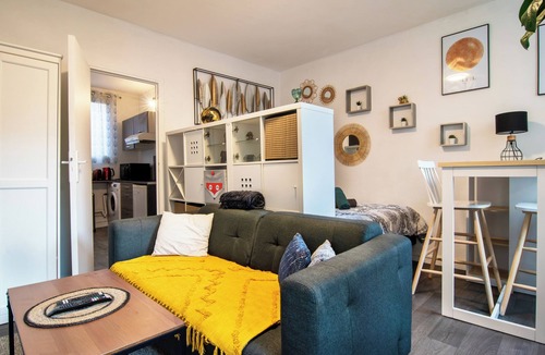 Anatole France Danton Apartment | Studio "Le Nid Douillet