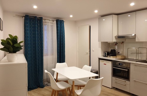 Saint-Ouen-l'Aumone Apartment | Studio Le Petit Marbré