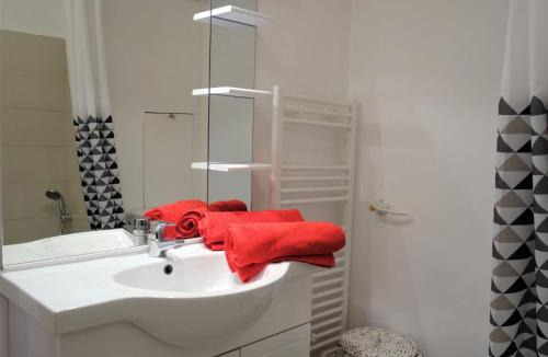 Trouville-sur-Mer Apartment | Studio Le Parc de la Chaumière-5 by Interhome