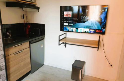 Sainte-Anne - Faubourg Noyon Apartment | STUDIO LE PETIT ATELIER - PROCHE GARE - WiFi