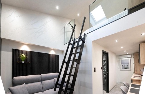 Eloyes Apartment | Studio le Saphir
