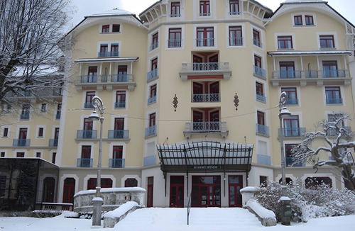 Allevard House | Studio Le Splendid 3-Star Hotel with Mountain View, Shared Garden and Wi-Fi