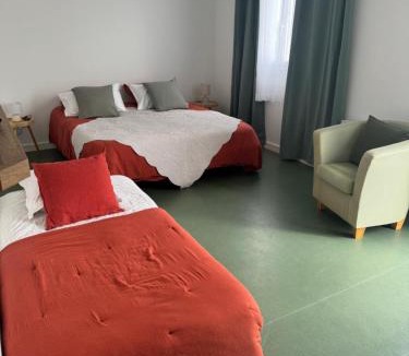 Bray-en-Val House | Studio Les écuries de la forêt