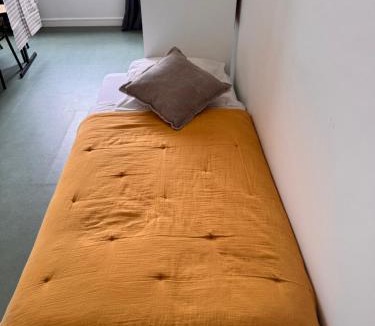 Bray-en-Val Apartment | Studio les Écuries de la forêt 2