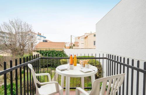 La Jetee Apartment | Studio Les Amandiers by Interhome