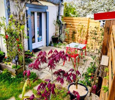 Saint-Romain-sur-Cher Apartment | Studio Les coquelicots