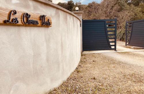Labastide-de-Virac Apartment | Studio Les Chênes Verts proche Gorges de l'Ardèche
