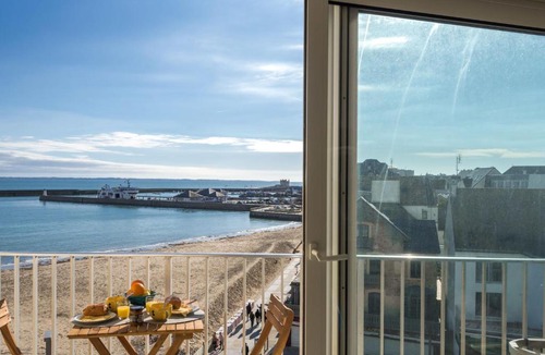 Quiberon Apartment | Studio Les Dauphins by Interhome