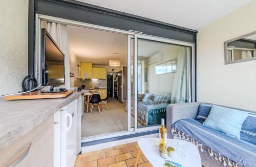 Le Grau-Du-Roi Apartment | Studio Les Floralies II-13 by Interhome