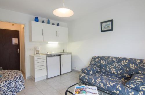 Trouville-sur-Mer Apartment | Studio Les Flots Bleus-1 by Interhome