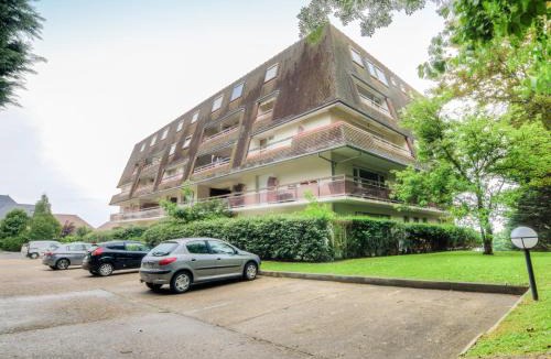 Trouville-sur-Mer Apartment | Studio Les Flots Bleus-1 by Interhome