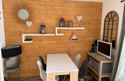 Les Angles Apartment | STUDIO LES JONQUILLES