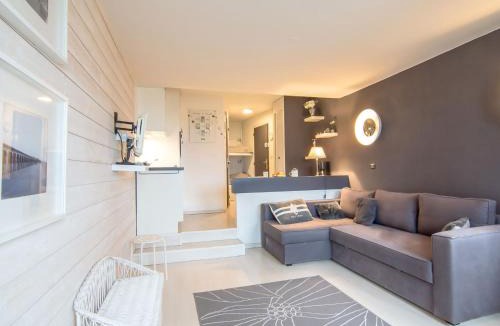 Deauville Apartment | Studio Les Marinas-10 by Interhome
