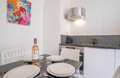 Arcachon Apartment | Studio Les Pieds dans l'eau by Interhome