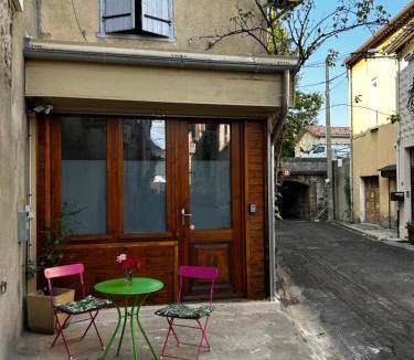 Quillan Apartment | Studio les Rosiers