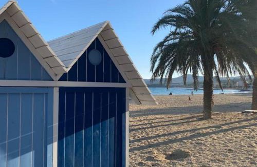 Le Lavandou Apartment | Studio Les Sables d'Aiguebelle-1 by Interhome