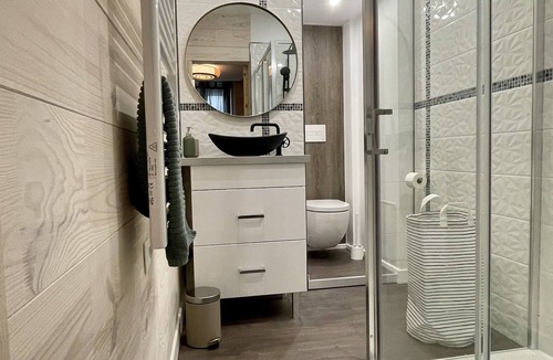 Lons-le-Saunier Apartment | STUDIO LILOU