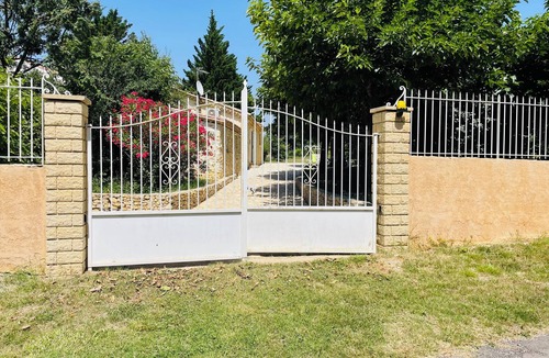 Boisset-et-Gaujac Apartment | Studio located 5 minutes from Anduze Ideal for telecommuting