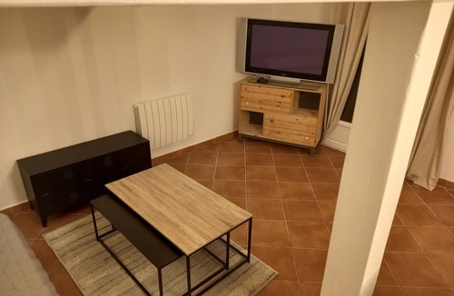 Bouillargues Apartment | Studio Loft Avec Terrasse et Jardin Dans Exploitation Vititcole