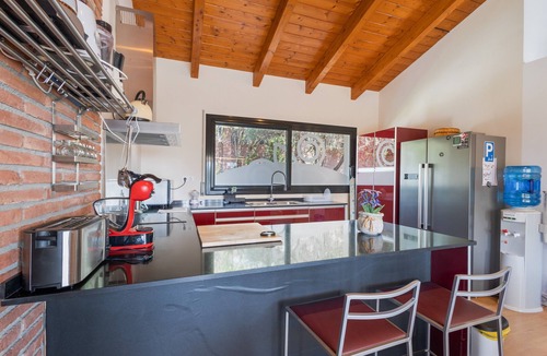 Olivella Apartment | Studio 'Loft Cim Apartments' with Mountain View, Wi-Fi and Air Conditioning