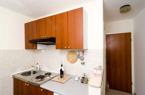 Dubrovnik Apartment | Studio Lončarica next to Revelin