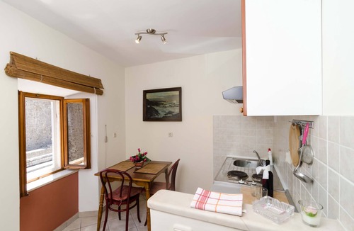Dubrovnik Apartment | Studio Lončarica next to Revelin