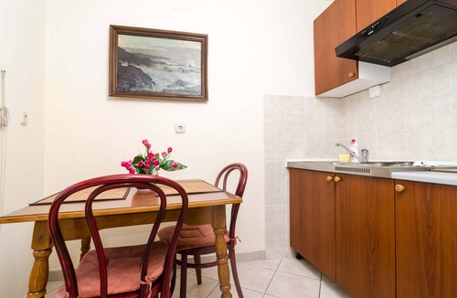 Dubrovnik Apartment | Studio Lončarica next to Revelin