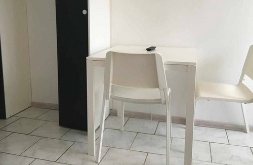 Saint-Louis Apartment | Studio Lora RM 840 E